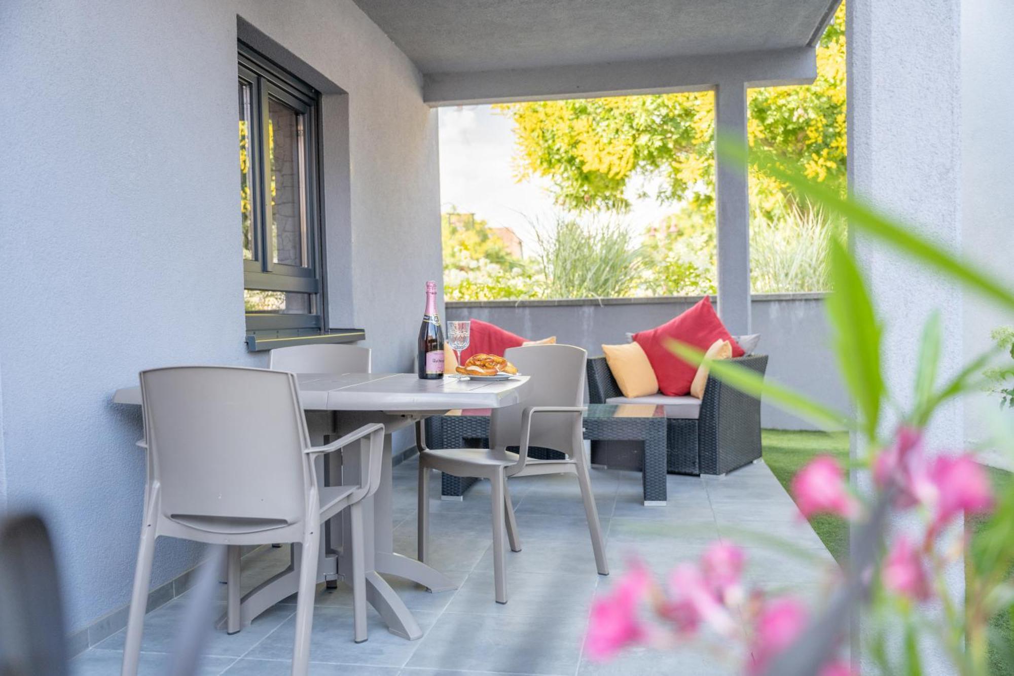 Le Refuge Des Sorciers Apartment Horbourg Exterior foto